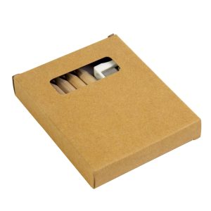 Set compuesto por 6 lápices de madera de colores, sacapuntas de plástico y cuaderno